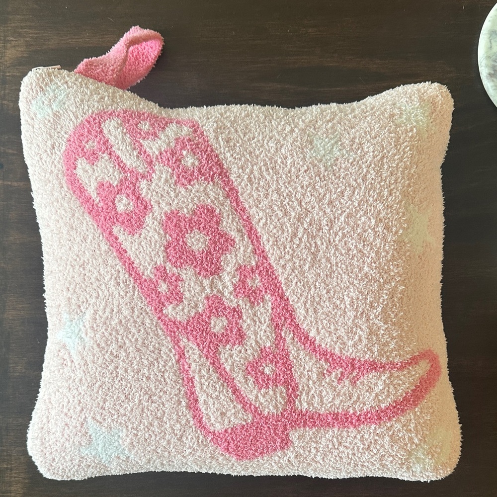 Staykation Pink Cowboy Boot Quillow